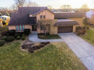 617 Millbrook Dr, Downers Grove, IL 60516