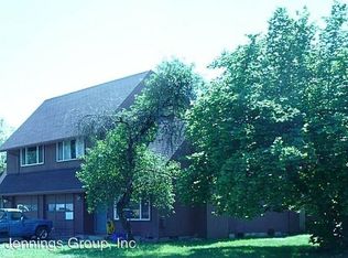 668 N 52nd St, Springfield, OR 97478