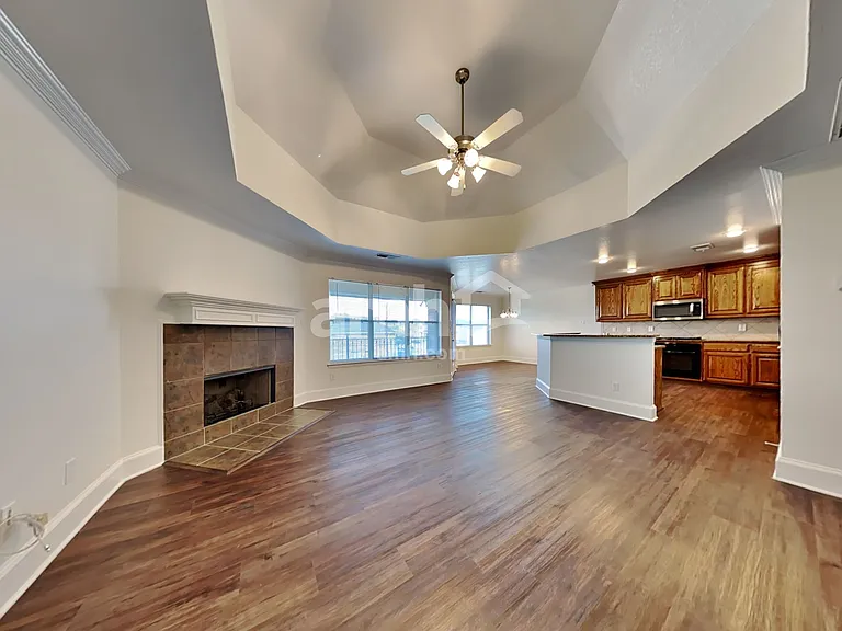 1831 Leann Ln — Photo 6