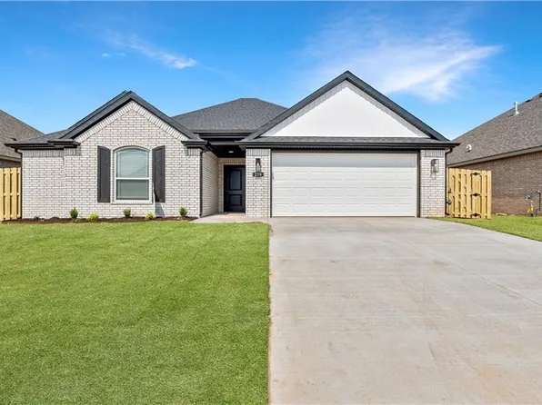 1111 Calla Lily Ave, Lowell, AR 72745