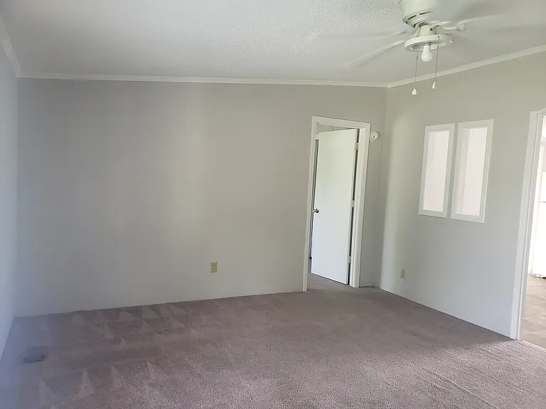 478 Washington Ln — Photo 5