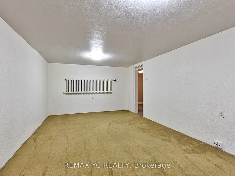 425 Broadway Ave — Photo 21