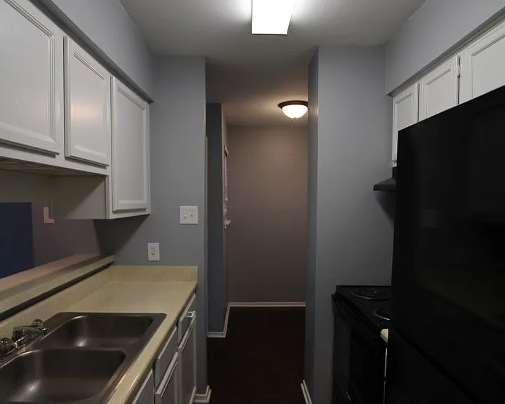 Heritage West Apartments — Photo 67