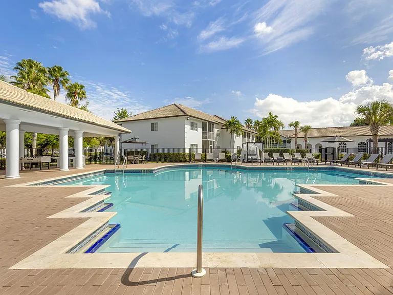 Bell Coconut Creek — Photo 18