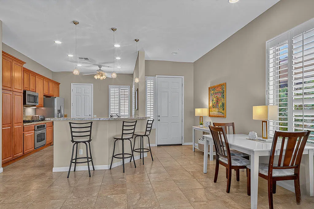2 bed, 1257 sqft, $2,500 — Photo 4