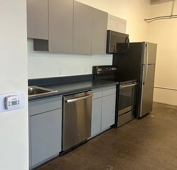 2404 Wilshire Blvd #11D — Photo 8