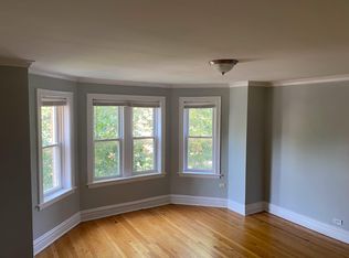 6103 N Claremont Ave #2C, Chicago, IL 60659