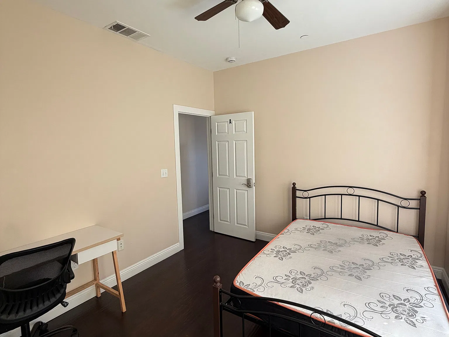 4 bed, $5,000 — Photo 4
