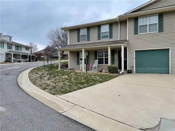 2001 S Hummel Dr, Independence, MO 64055