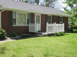 1421 Miami Dr NE, Cedar Rapids, IA 52402