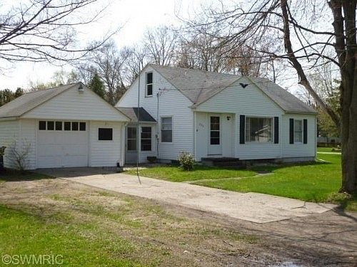 1st image of 224 Collier Ave