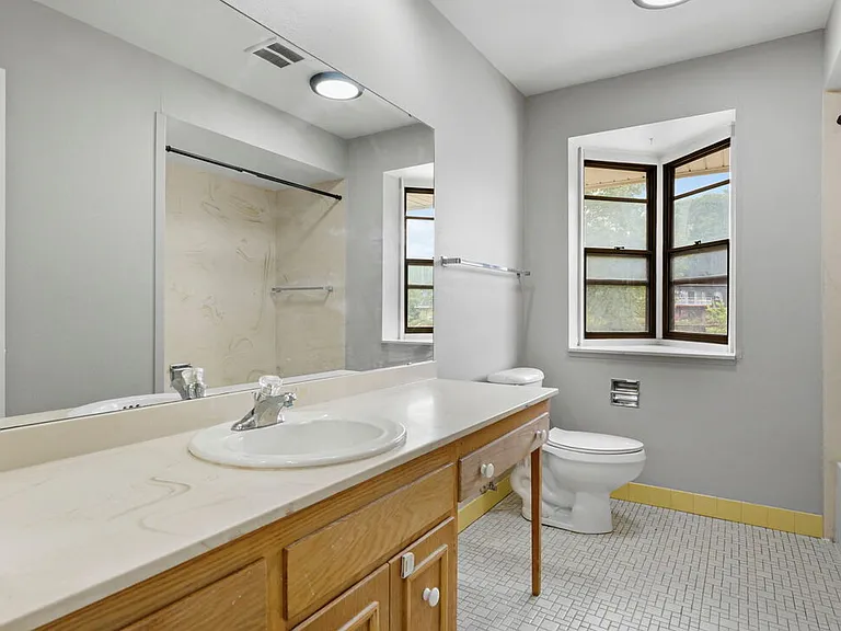 5006 Whitcomb Dr #8 — Photo 8