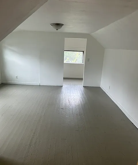 511 NE Lawrence Ave — Photo 18