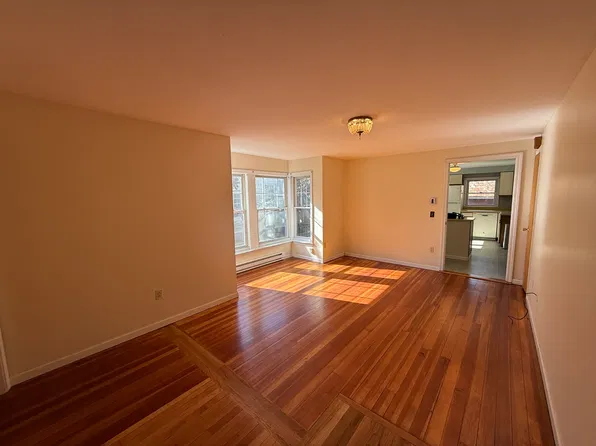 43 S Prospect St #1, Amherst, MA 01002