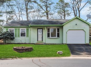 7 Green Meadow Ln #72, Whiting, NJ 08759