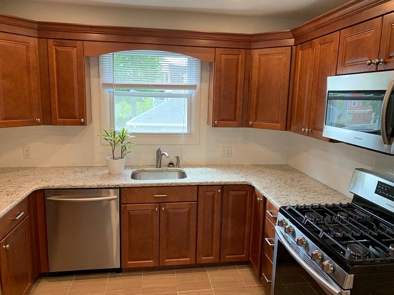1st image of 251 Waterman St #100