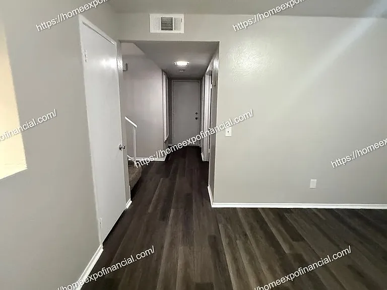 24612 Freeport Dr — Photo 37