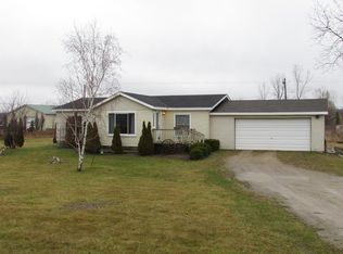 2463 Bowers Rd, Lapeer, MI 48446