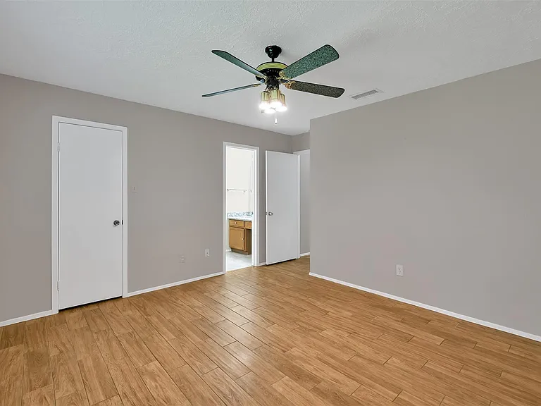 4311 Owens Creek Ln — Photo 17