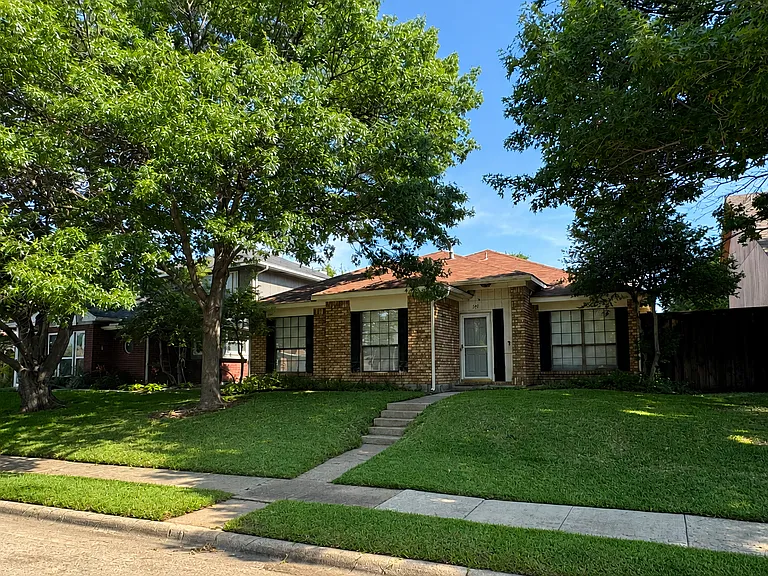 649 Albrook Dr — Photo 1