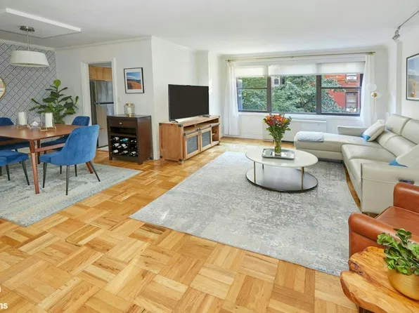 301 East 69th Street image 1 of 7