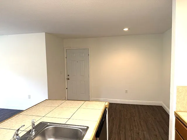 4211 Chatham Oak Ct #102 — Photo 5