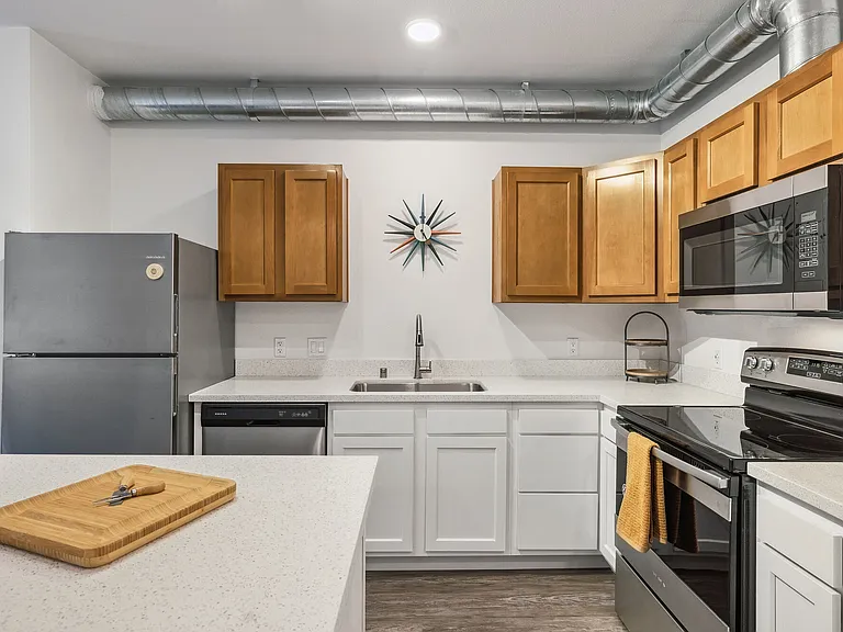 Pullman Lofts — Photo 12