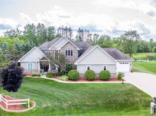 424 S Pine Grove Ln, Hortonville, WI