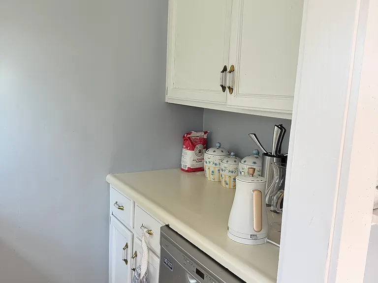 91 Grove St #2 — Photo 11
