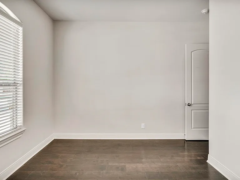 306 Enclave Cir — Photo 16