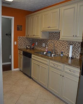 5th image of 412 Saddlewood Dr