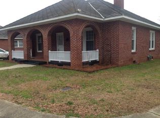 102 Cothran St, Ninety Six, SC 29666