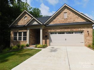 313 Lifestyle Ct, Gastonia, NC 28056