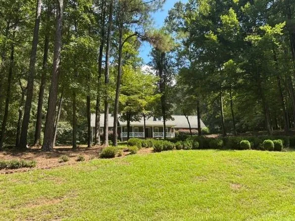 94 Deer Creek Trl, Hoschton, GA 30548