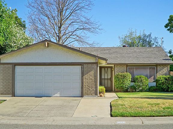 2nd image of 8391 Sierra Sunset Dr