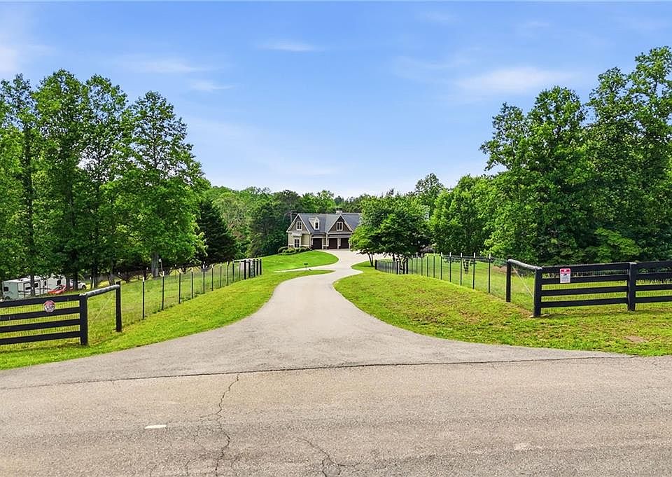 1st image of 457 Arlington Way