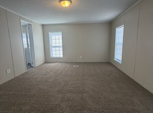 8200 Brook Dr #384, Flushing, MI 48433