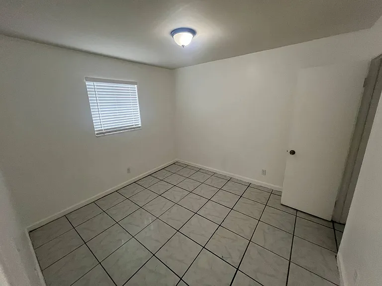 3021 NE 7th Ave #D — Photo 19