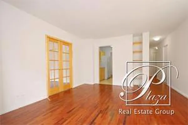 Rented by Plaza Real Estate Group | media 22