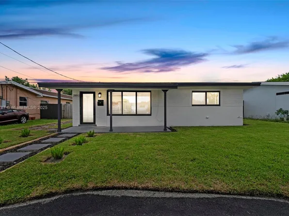 2919 Acapulco Dr, Hollywood, FL 33023