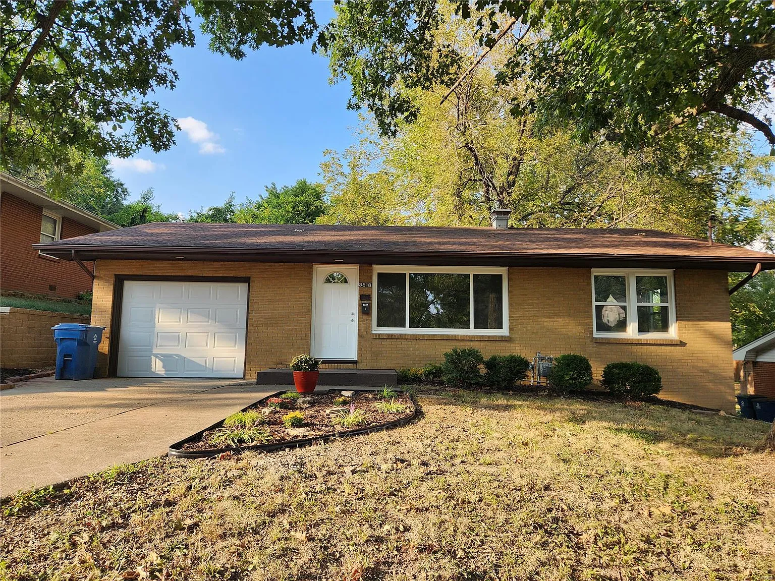 3818 Western Ave photo 1