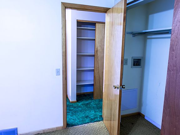 5th image of 6535 Schilling Ave #1