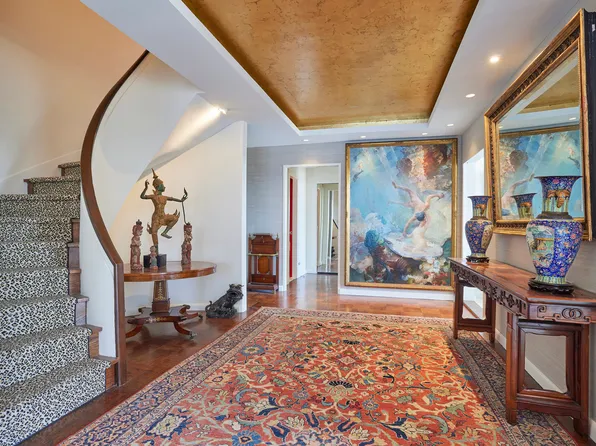 870 United Nations Plaza image 7 of 19