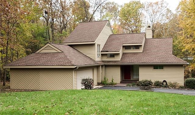 Welcome to 13702 Harbourwood Rd!