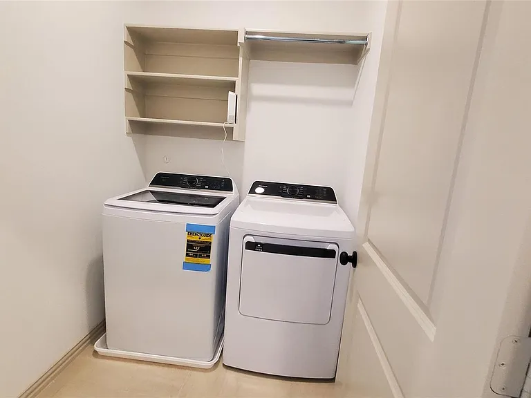 1014 Stockton Dr — Photo 11