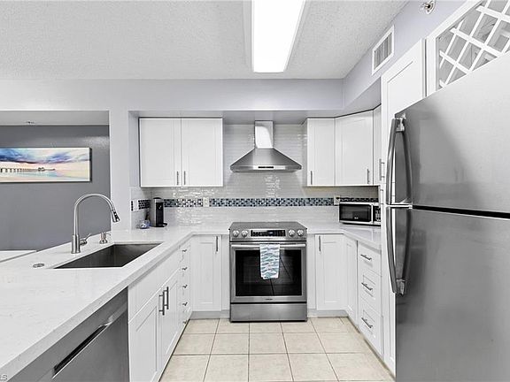 3rd image of 1270 Wildwood Lakes BLVD #104