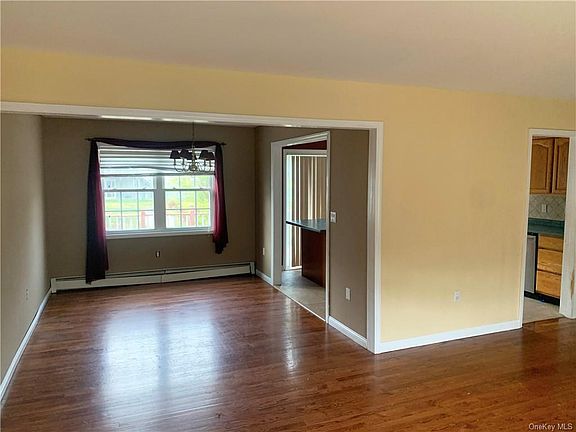 4th image of 363 Byron Ln
