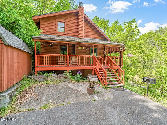 4th image of 1111 Rocky Top Ridge Way