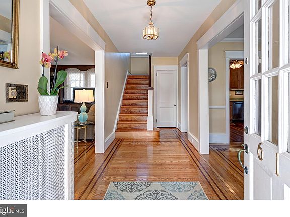 3rd image of 617 Harper Ave