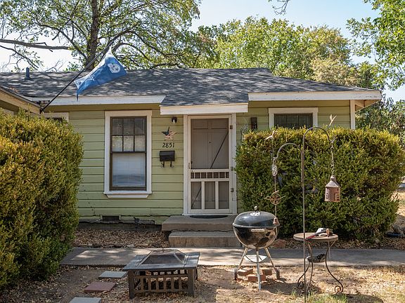 3rd image of 2849 Handley Dr